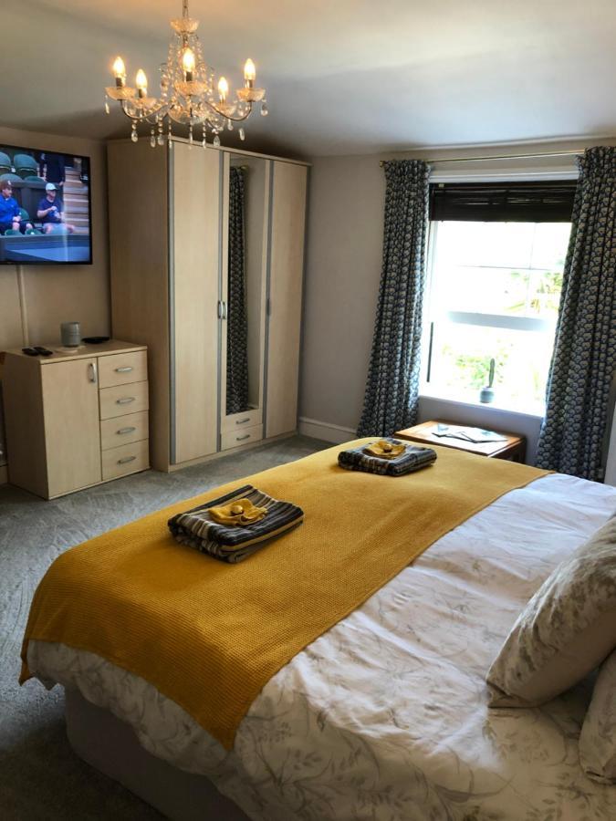 尚克林Little Gem With Private Hot Tub - Up To 25 Percent Off Ferry公寓 外观 照片