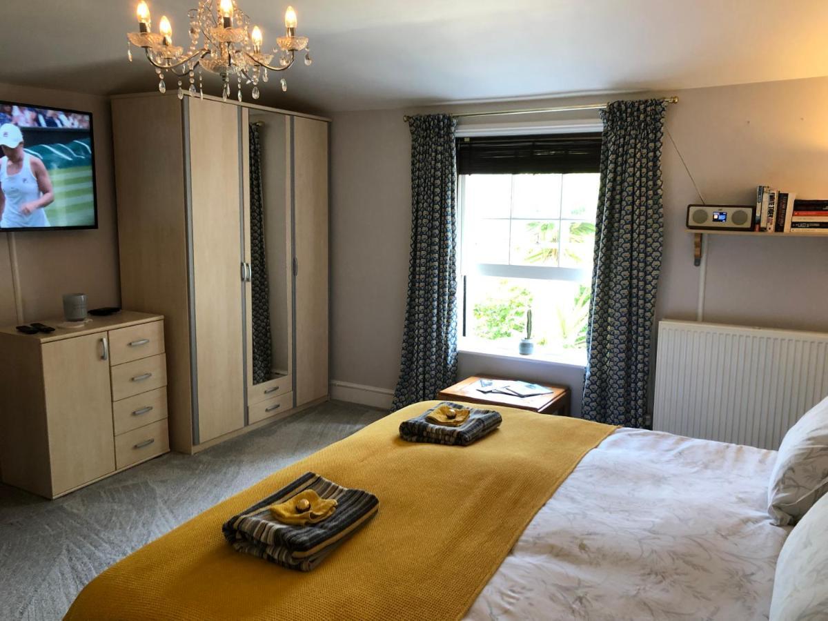 尚克林Little Gem With Private Hot Tub - Up To 25 Percent Off Ferry公寓 外观 照片